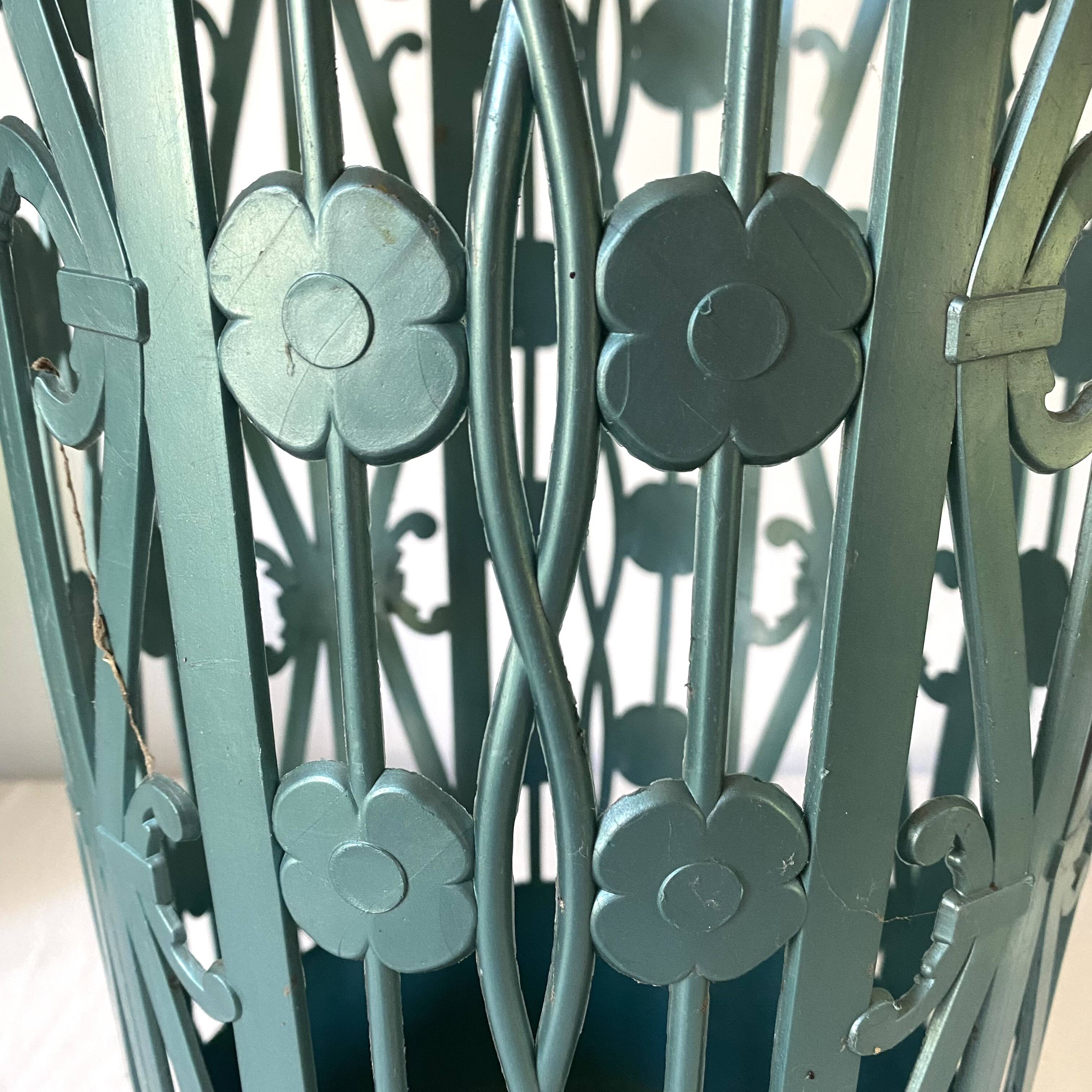 Pola vintage floral umbrella stand