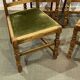 Suite de 4 chaises anglaises en chêne des années 30