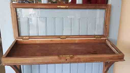 Old jewelry showcase