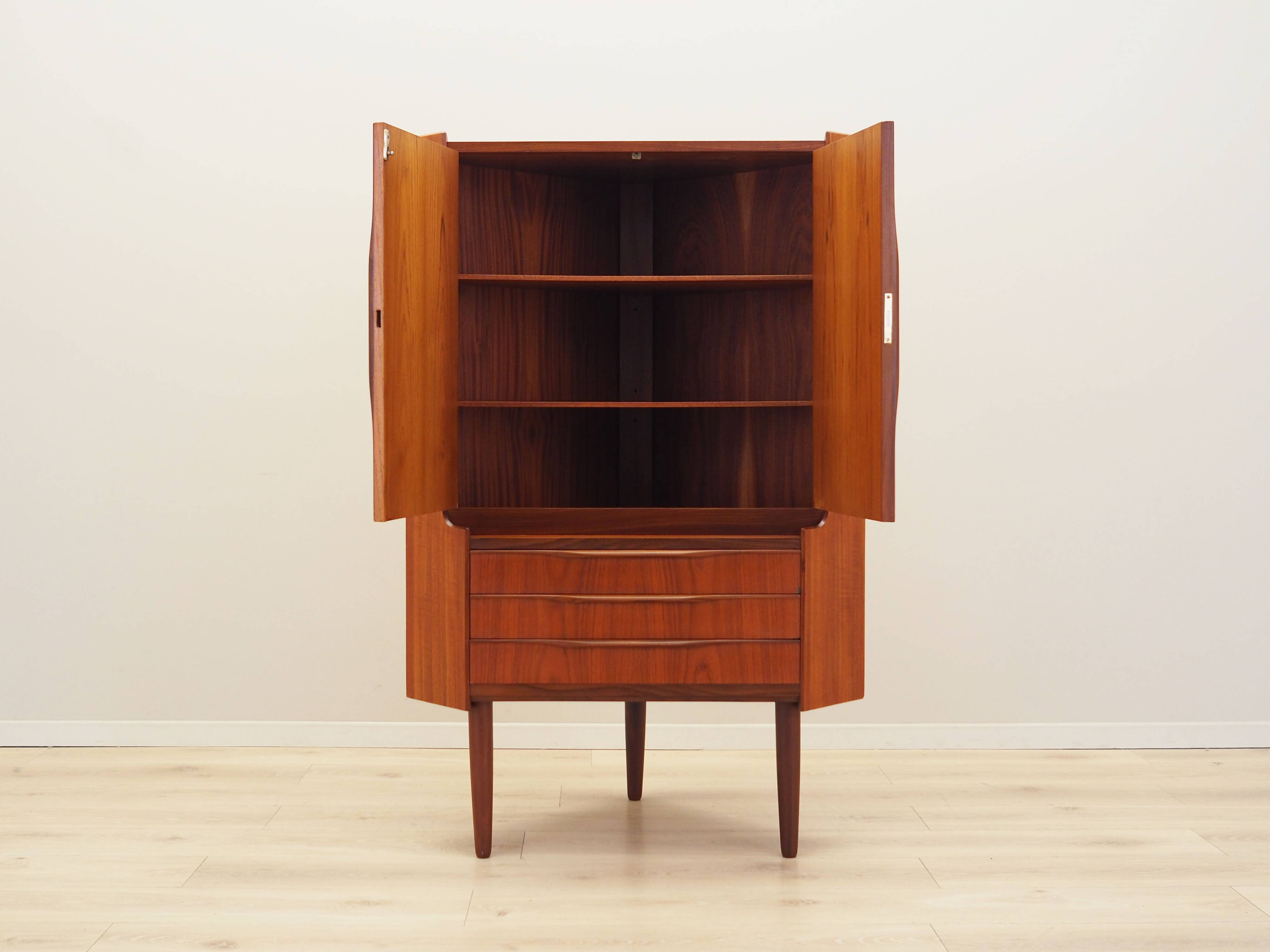Teak corner cabinet, Danish design, 1970s, production: Denmark