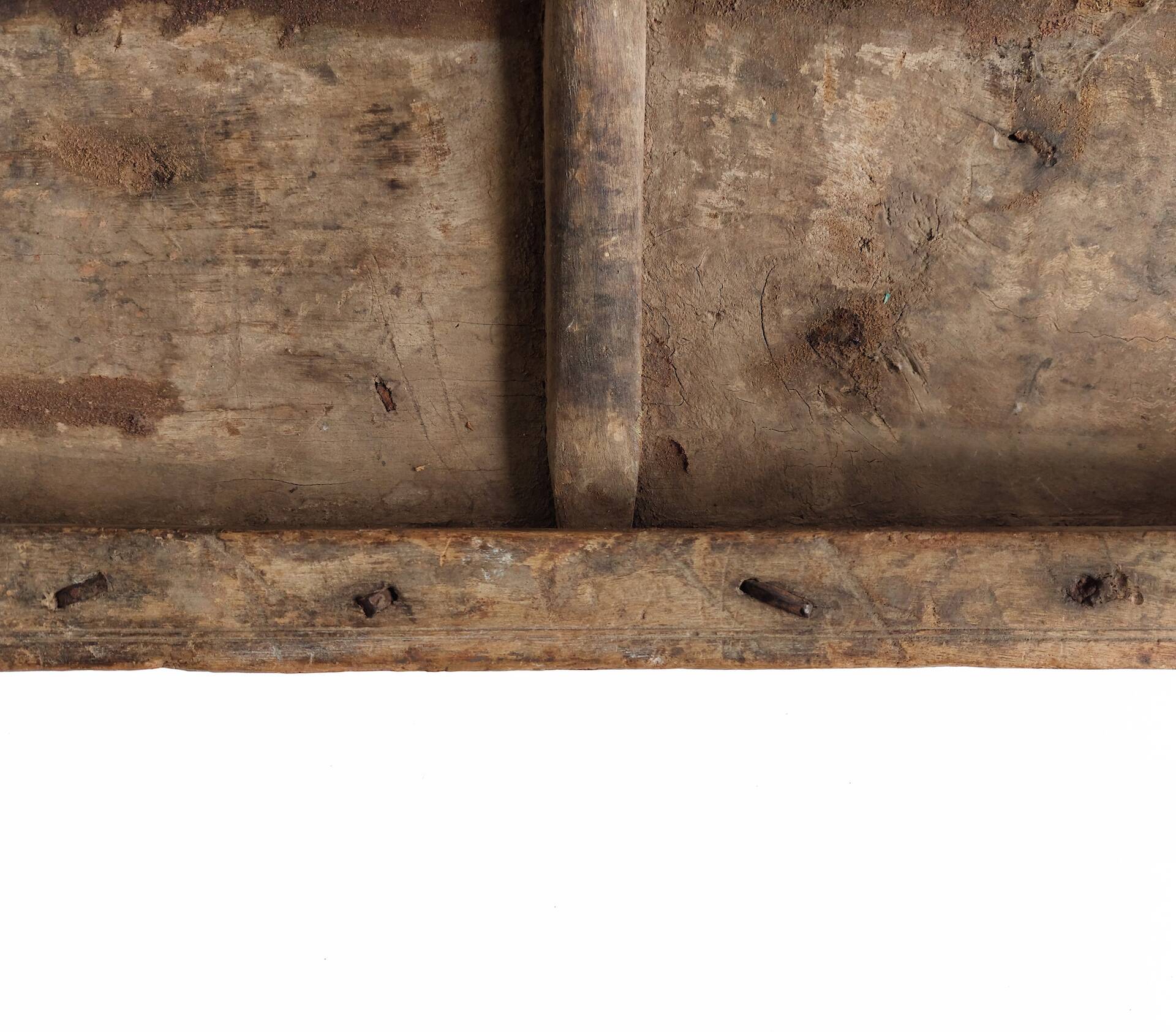 Ancient Indian ritual table of the Bajot type, wood and brass – Rajasthan