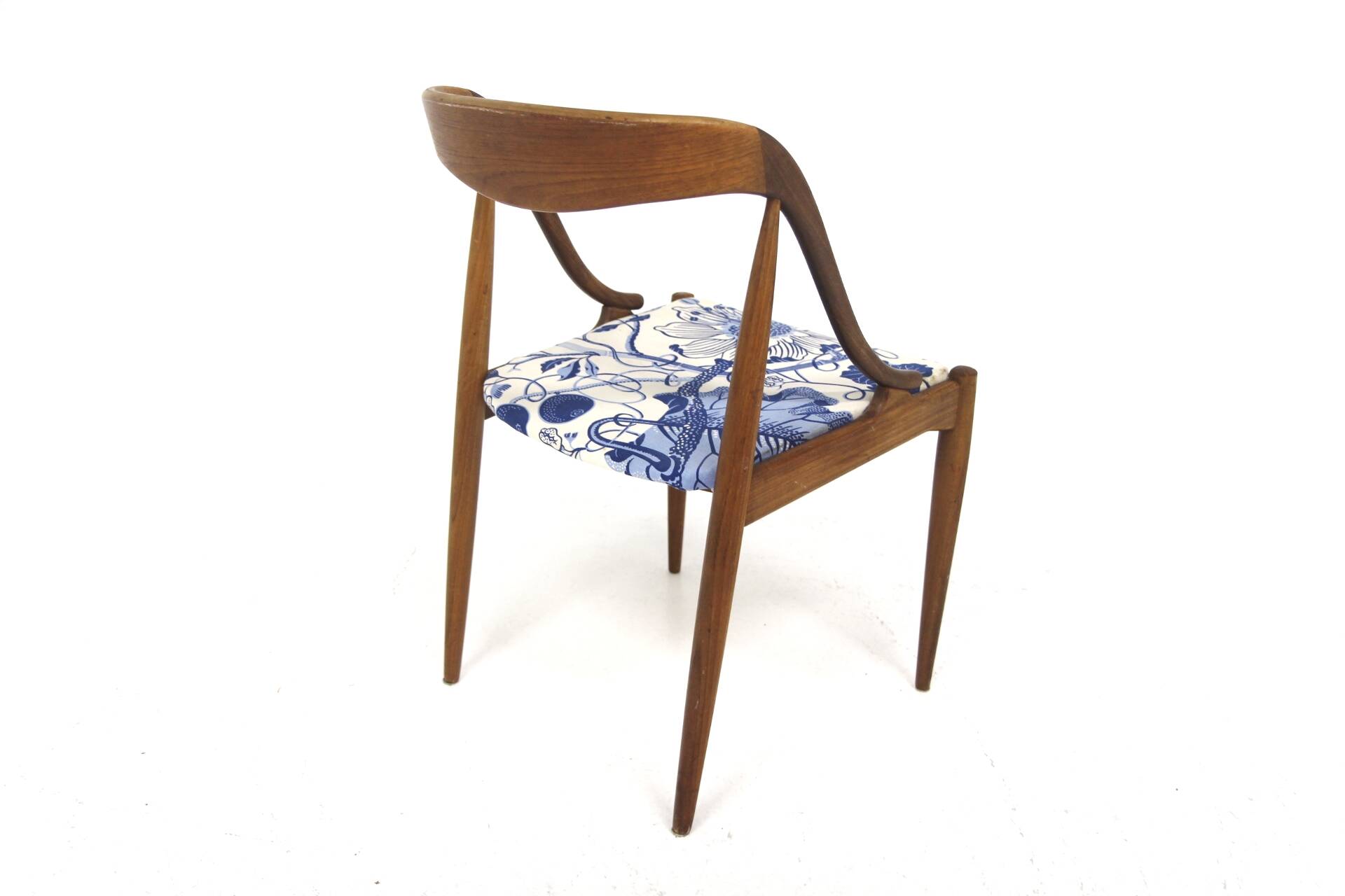 Scandinavian teak chair "Model 16", Johannes Andersen, Denmark, 1960