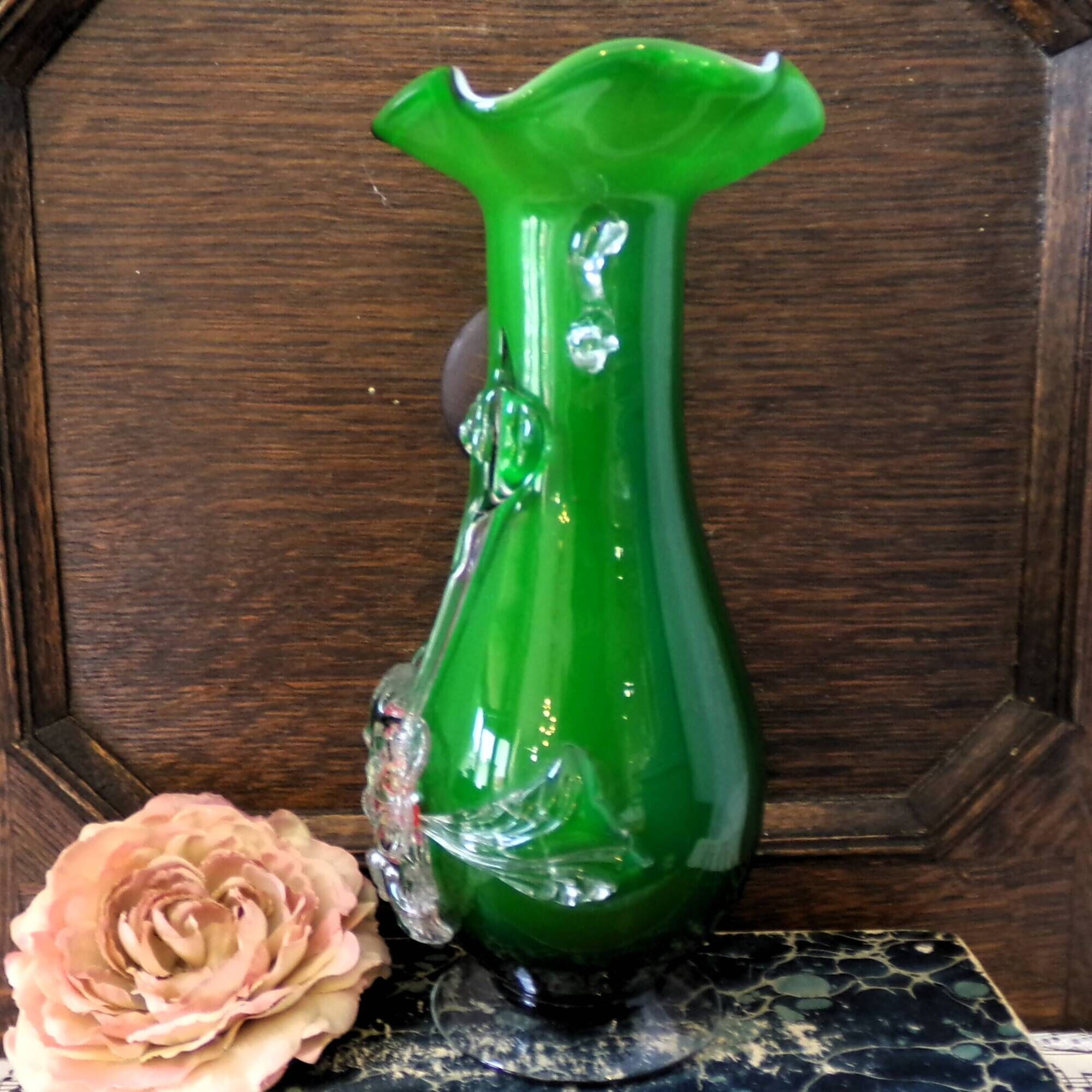 Vase Murano vert foncé fait main avec détails floraux en verre transparent