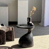 Sexy Neck - Solid wood side table (monoxyle) in organic shape colour