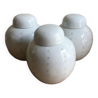 Lot de 3 pots en porcelaine