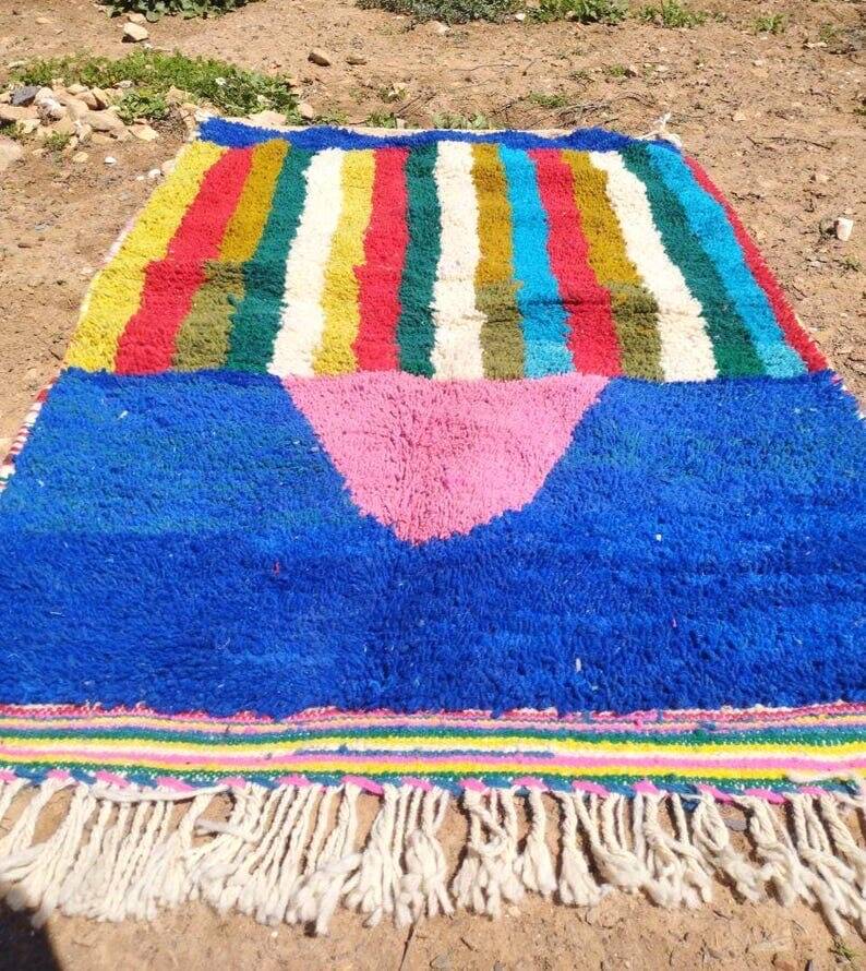 Traditional handwoven Berber rug, size 160 x 240 cm