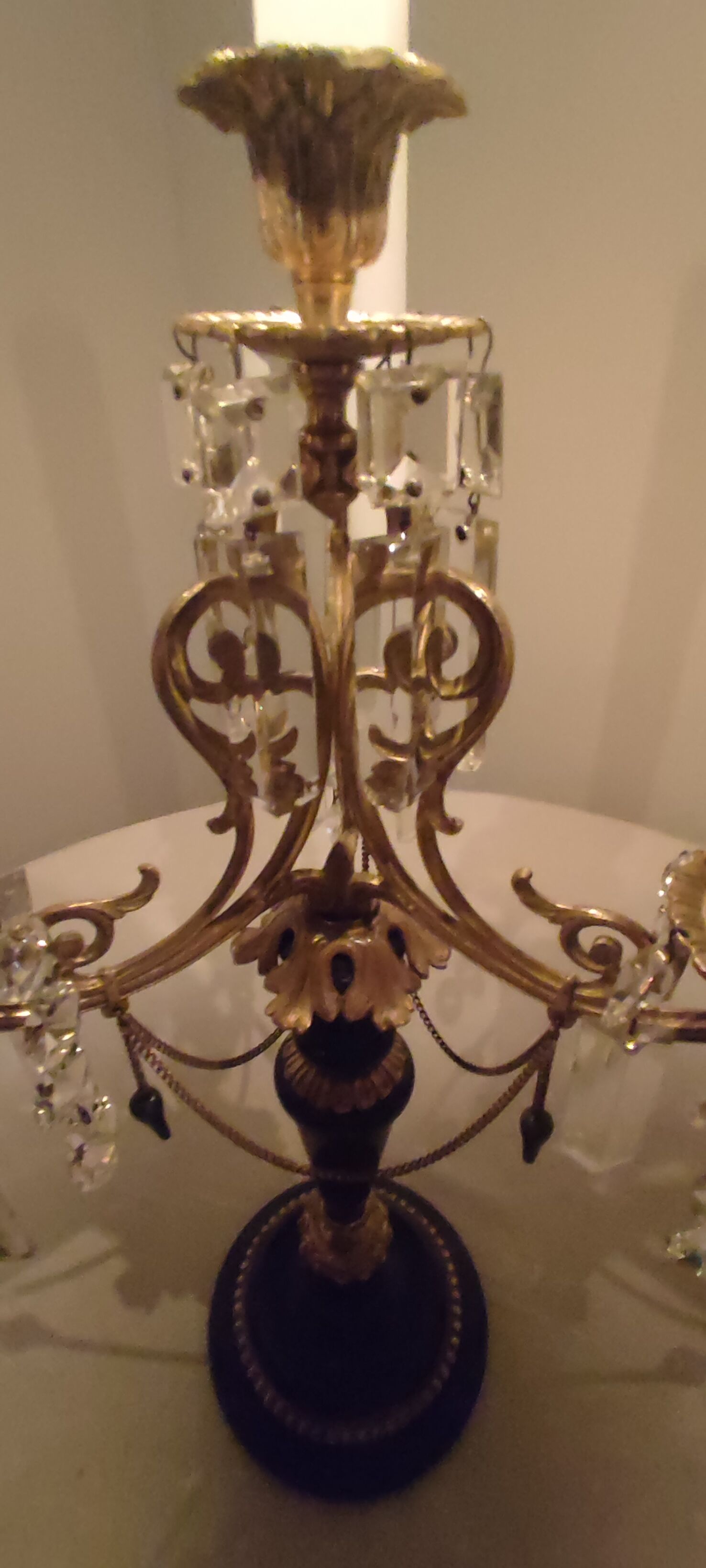 Candélabre d’onyx noir bronze et cristaux France années 1940.