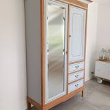 Family wardrobe, marquetry net, early 20th century.