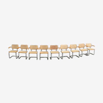 9 chaises modèle B64 design par Marcel Breuer