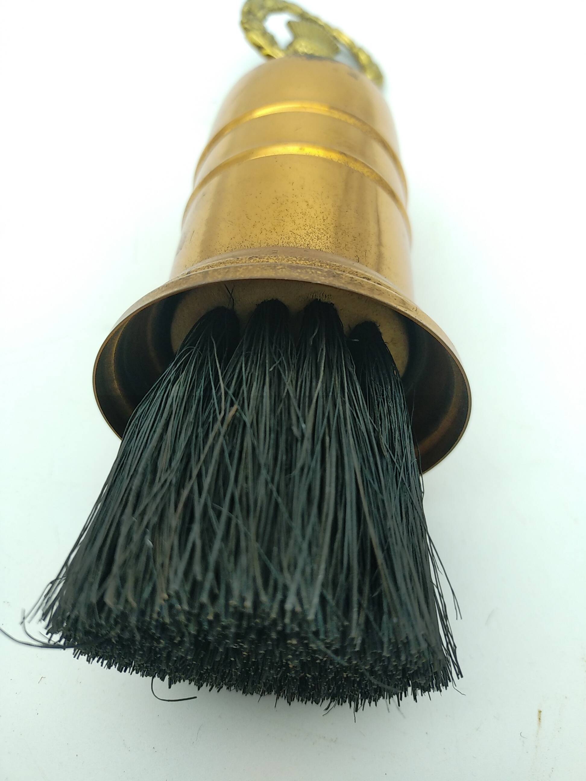 Brosse cheminée ou autre . Cuivre et laiton .
