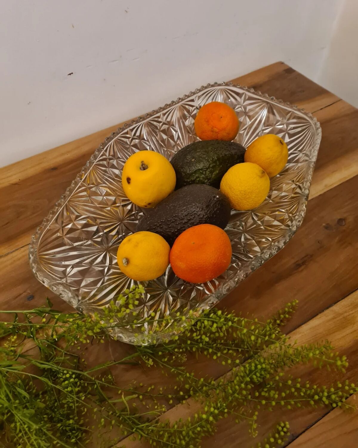 Cut glass fruit basket 70 ́s