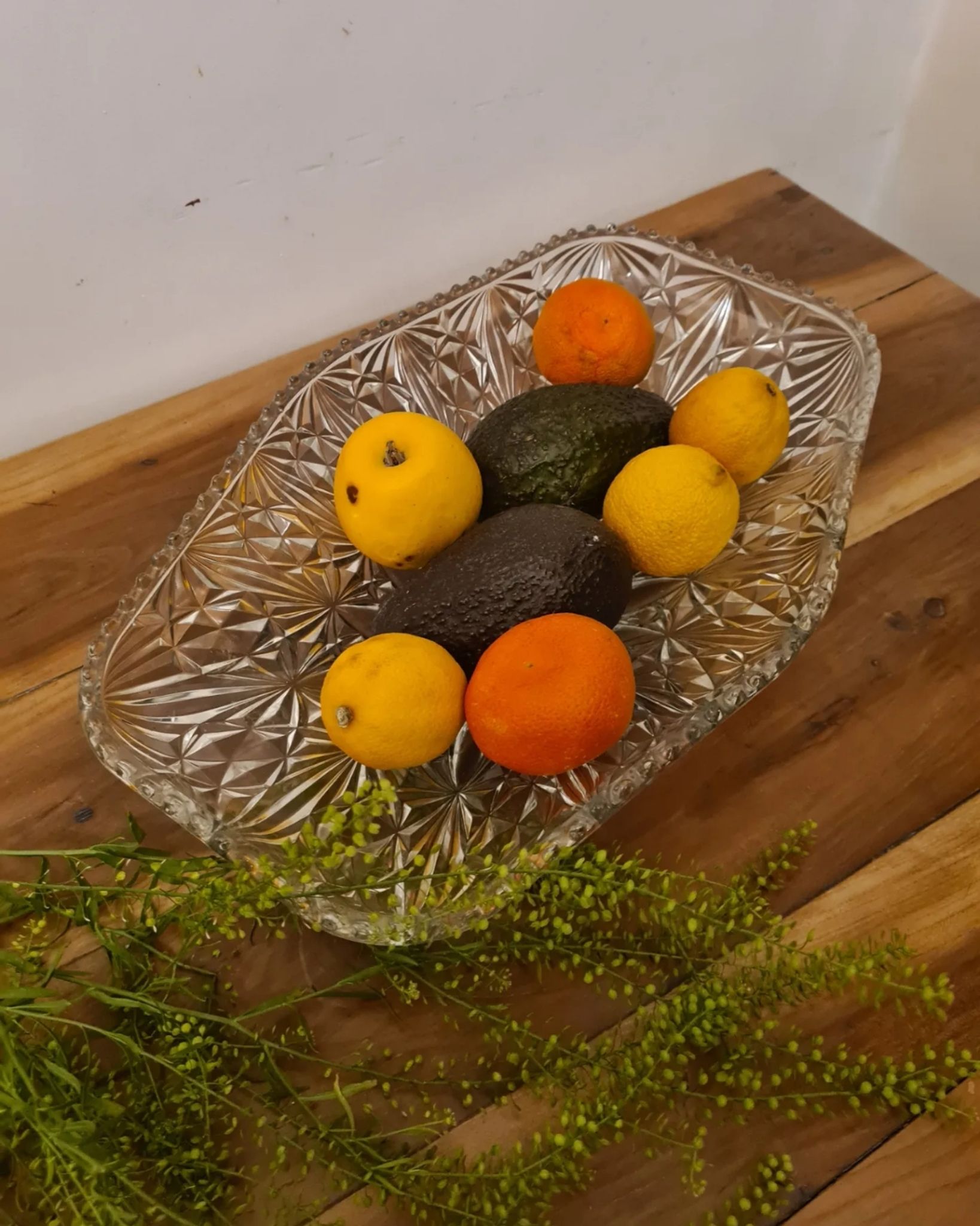 Cut glass fruit basket 70 ́s