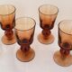 Verres à pied ambré