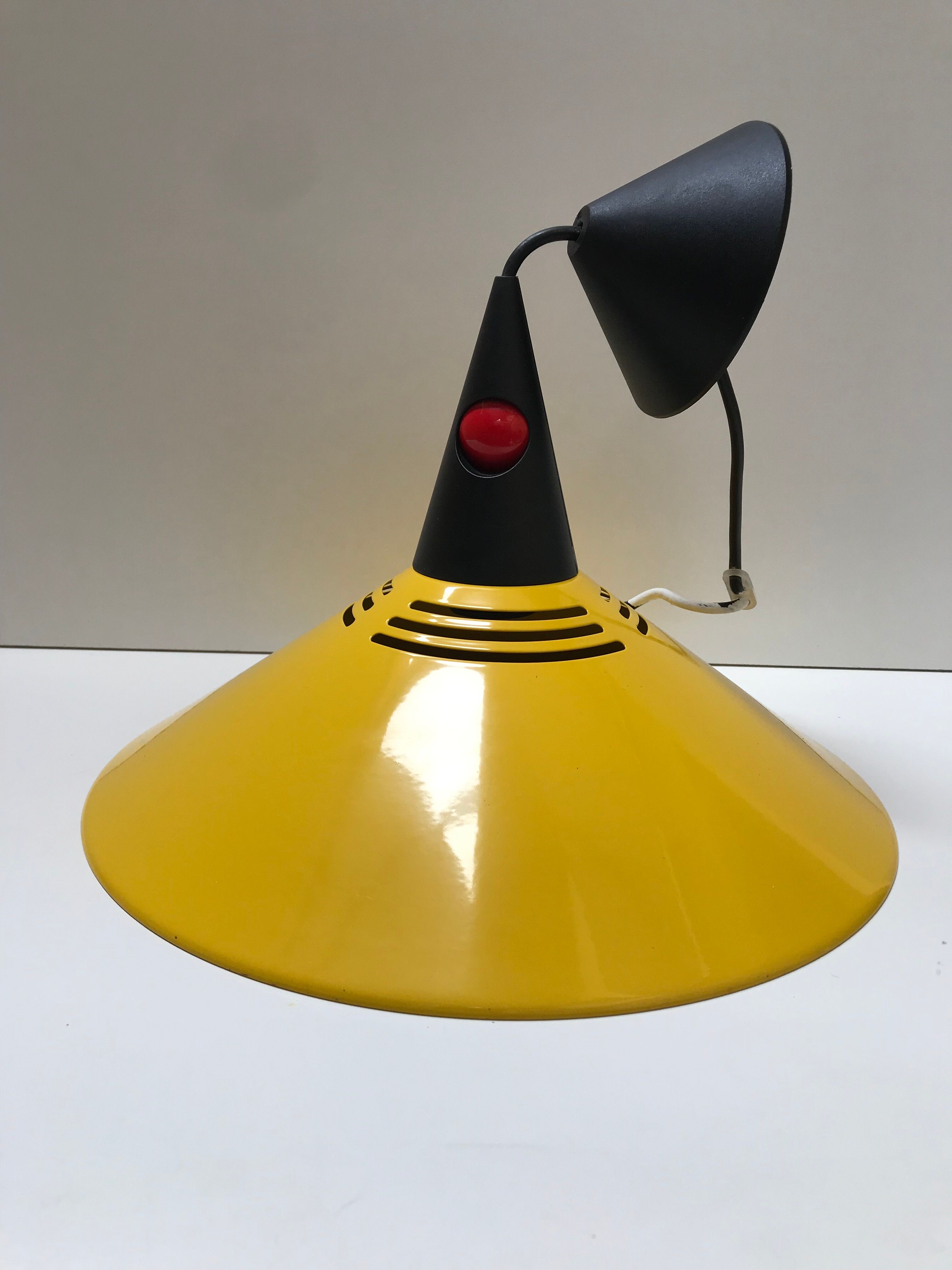 Yellow metal suspension