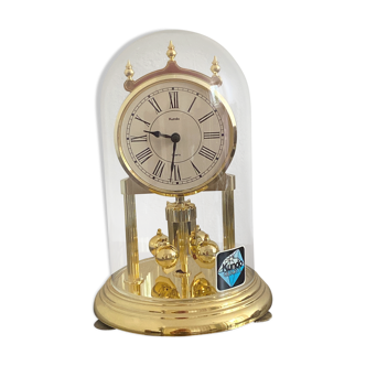 Kundo quartz clock