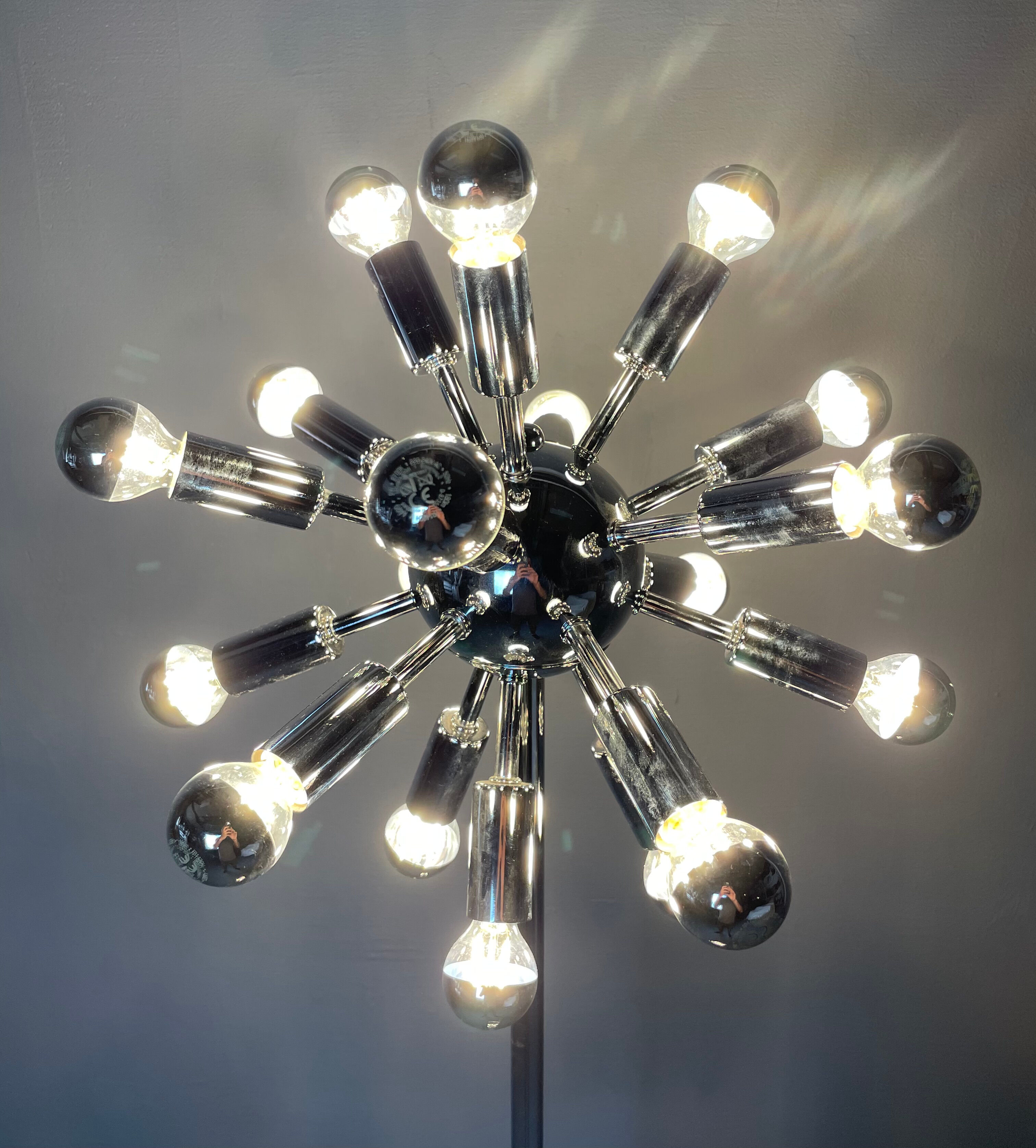 Sputnik floor lamp in Chrome 18 lights