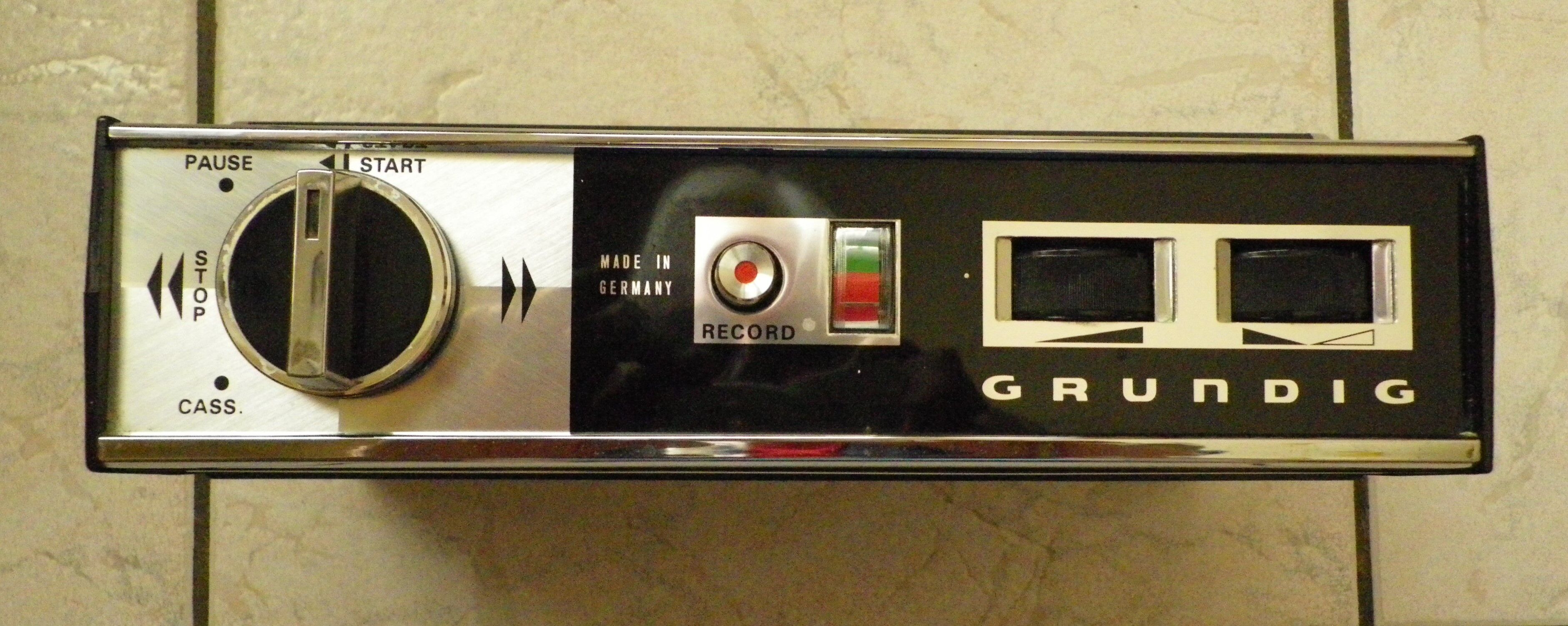 Tape recorder, portable k7