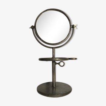 Miroir de beauté pivotant à poser en métal brut hauteur réglable + étagère