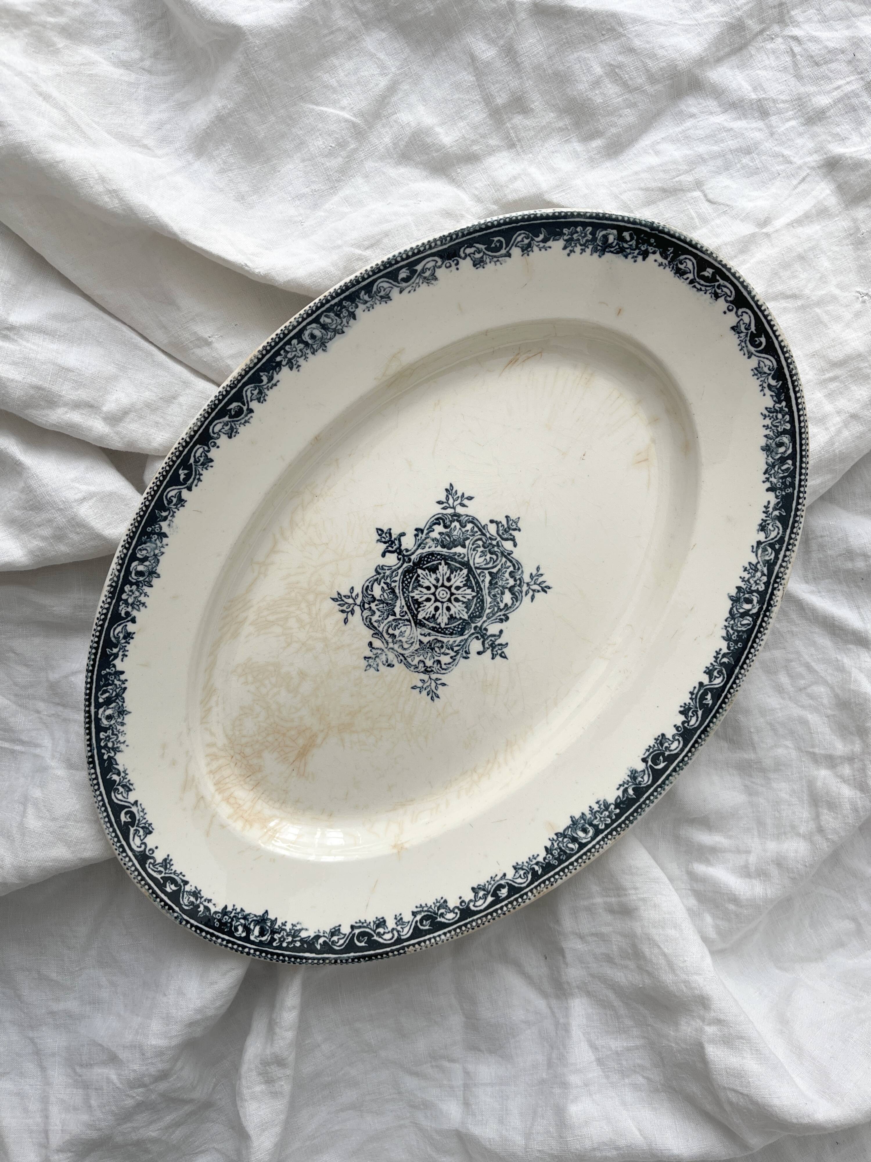 Oval ironstone dish "Guirlande Service" JVB Jules Vieillard Bordeaux