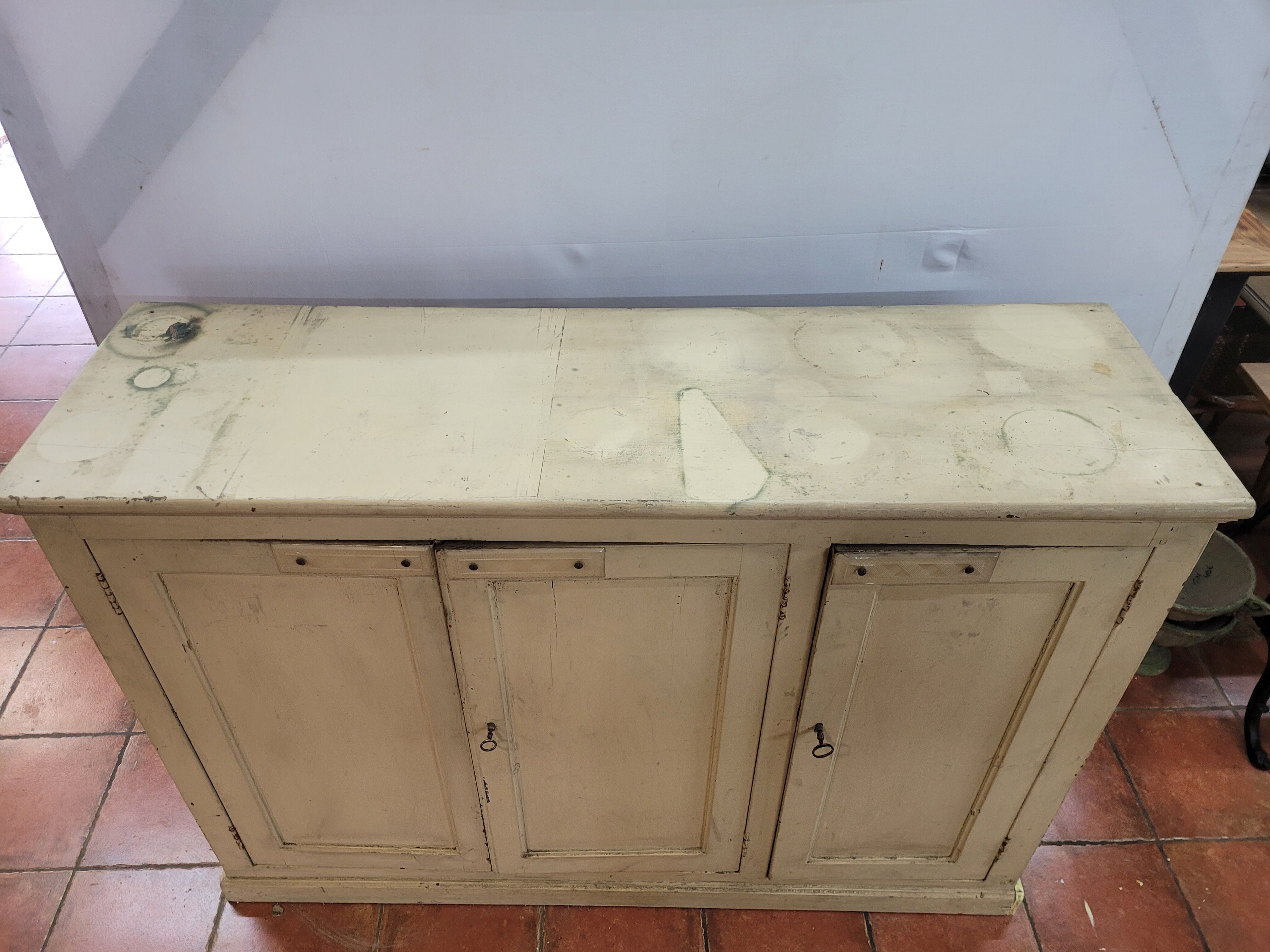 Craft furniture 3 doors original patina
