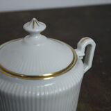 Porcelain sugar pot