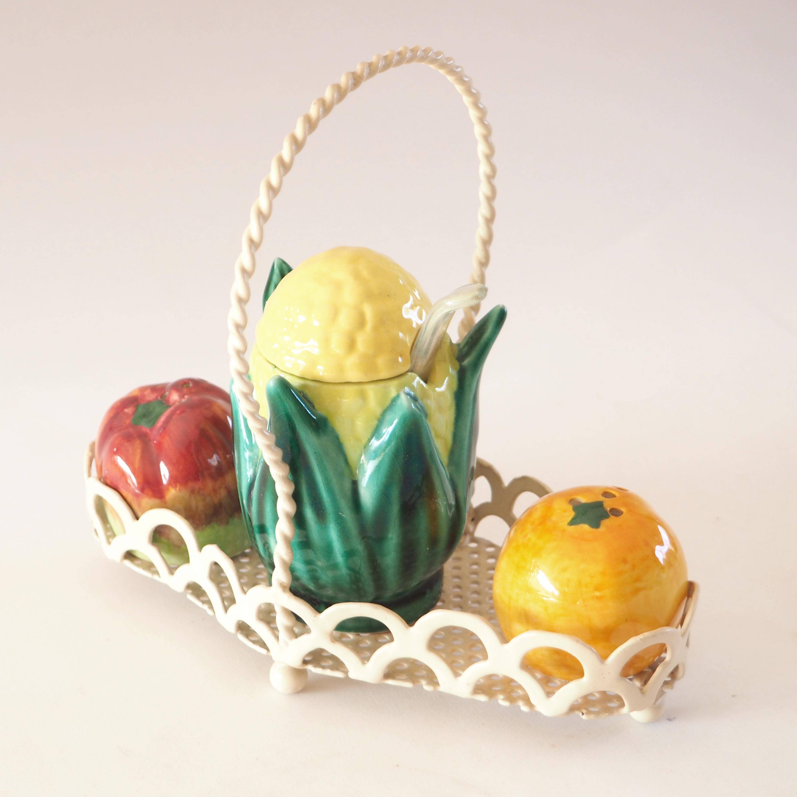 Salt and pepper set in slip and its basket