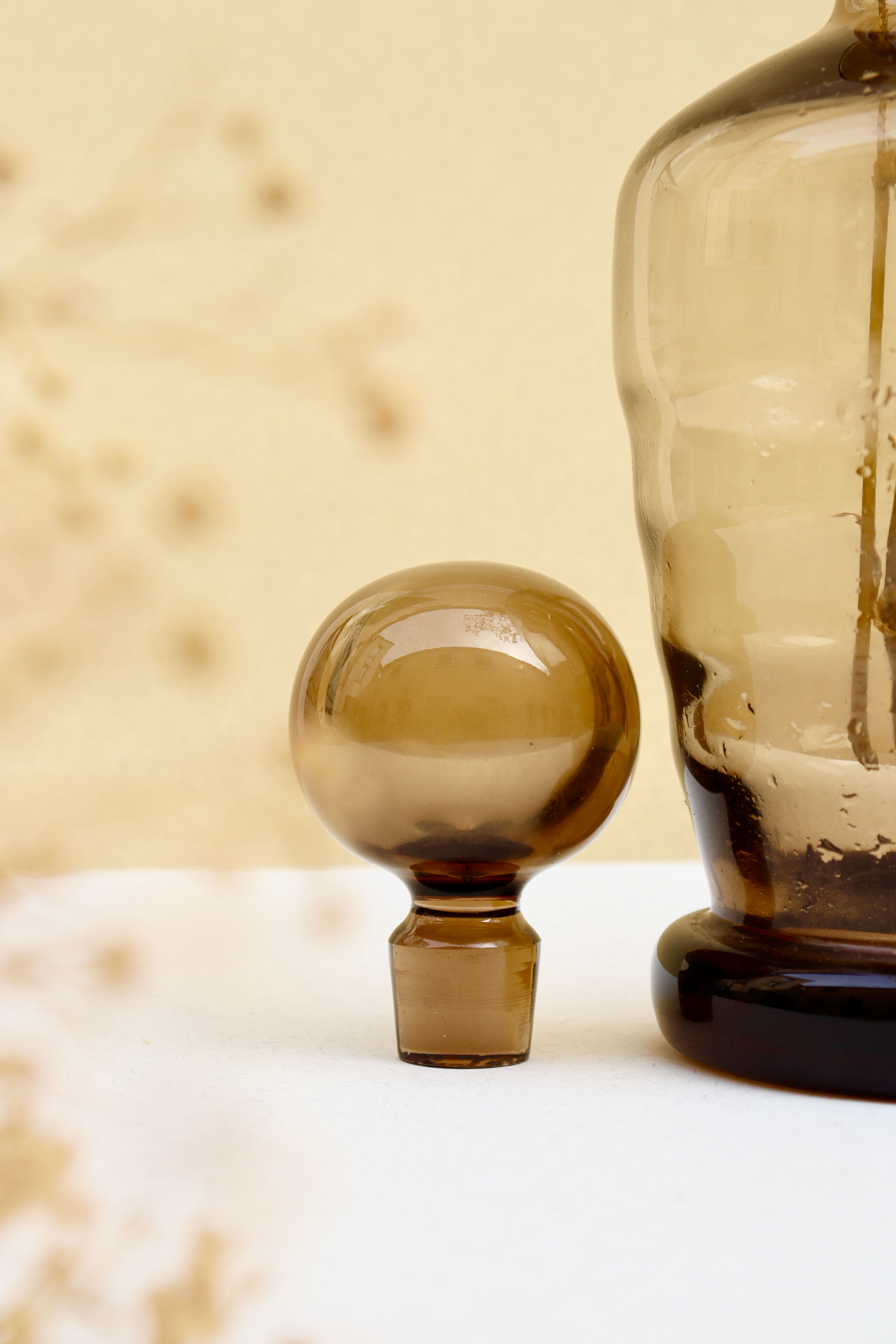 Carafe en verre fumé