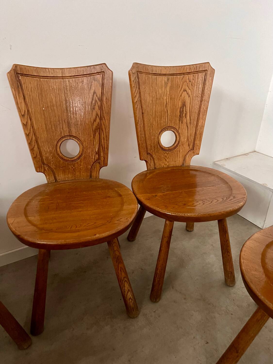 Set of 5 vintage 70s Brutalist design solid wood chairs