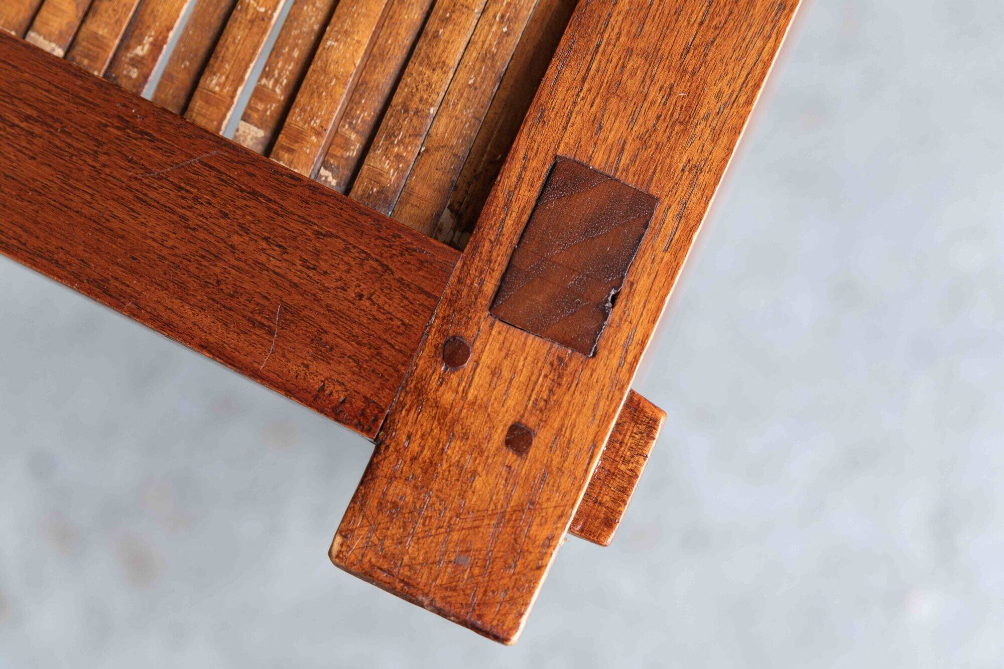 Chaises latérales javanaises