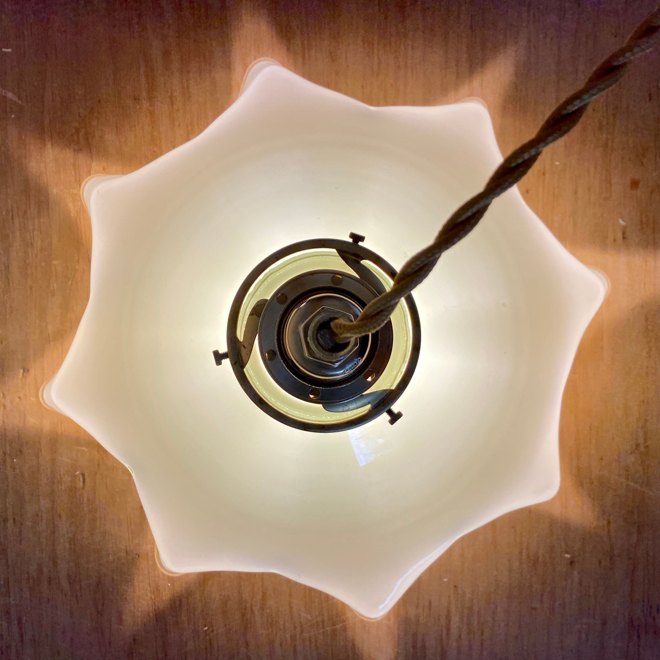 Suspension vintage lampshade in opaline mint