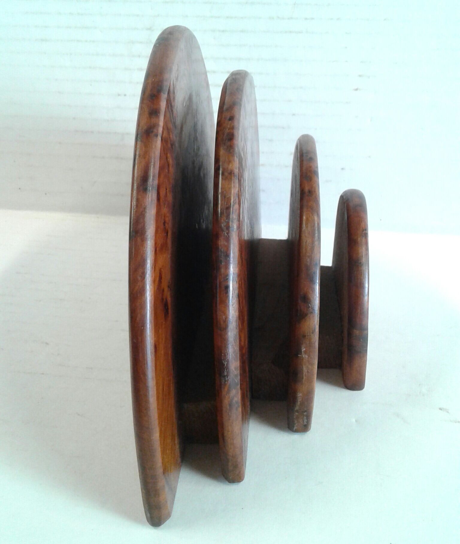 Range mail in a magnifying glass