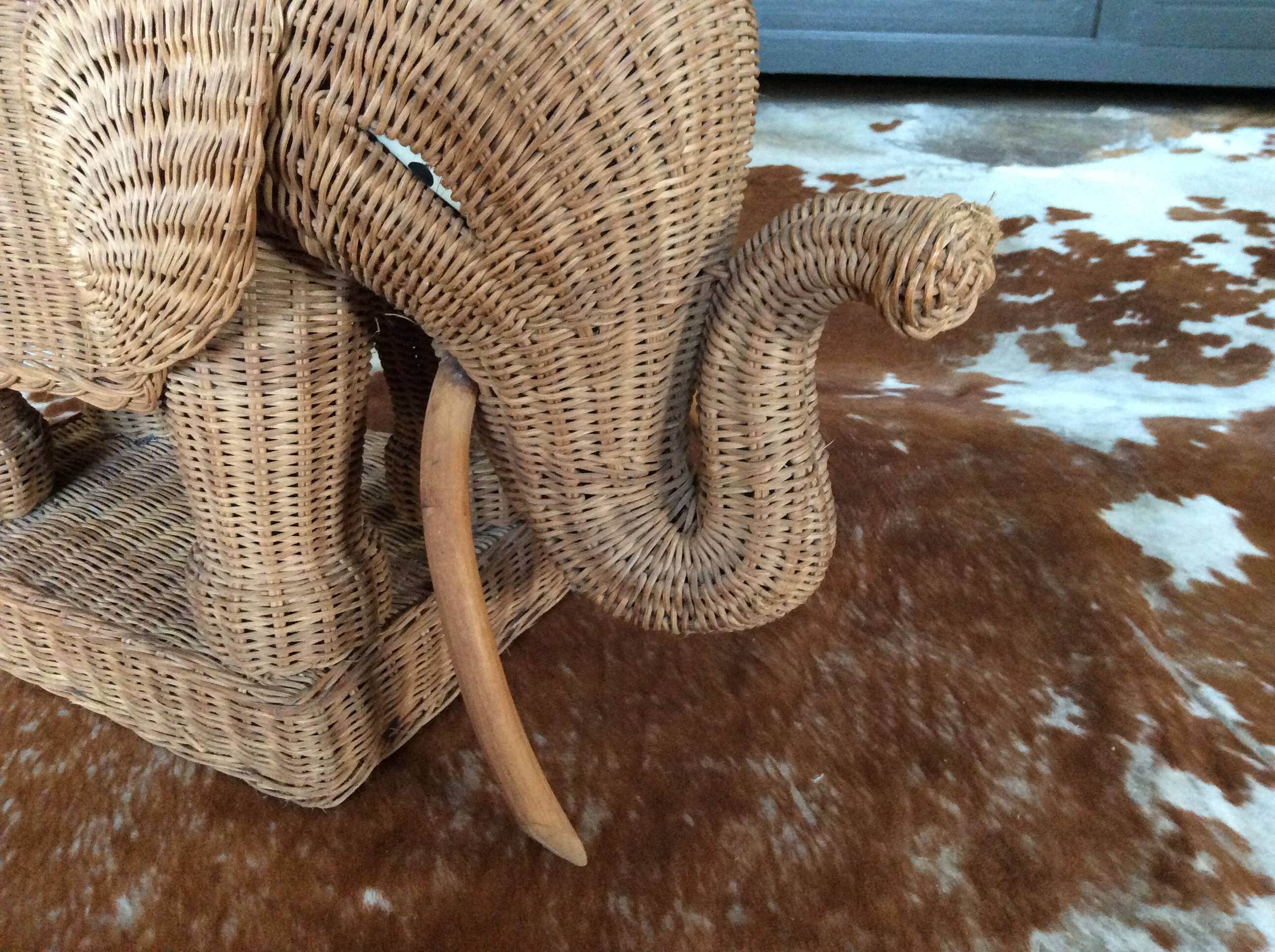 Wicker elephant side table