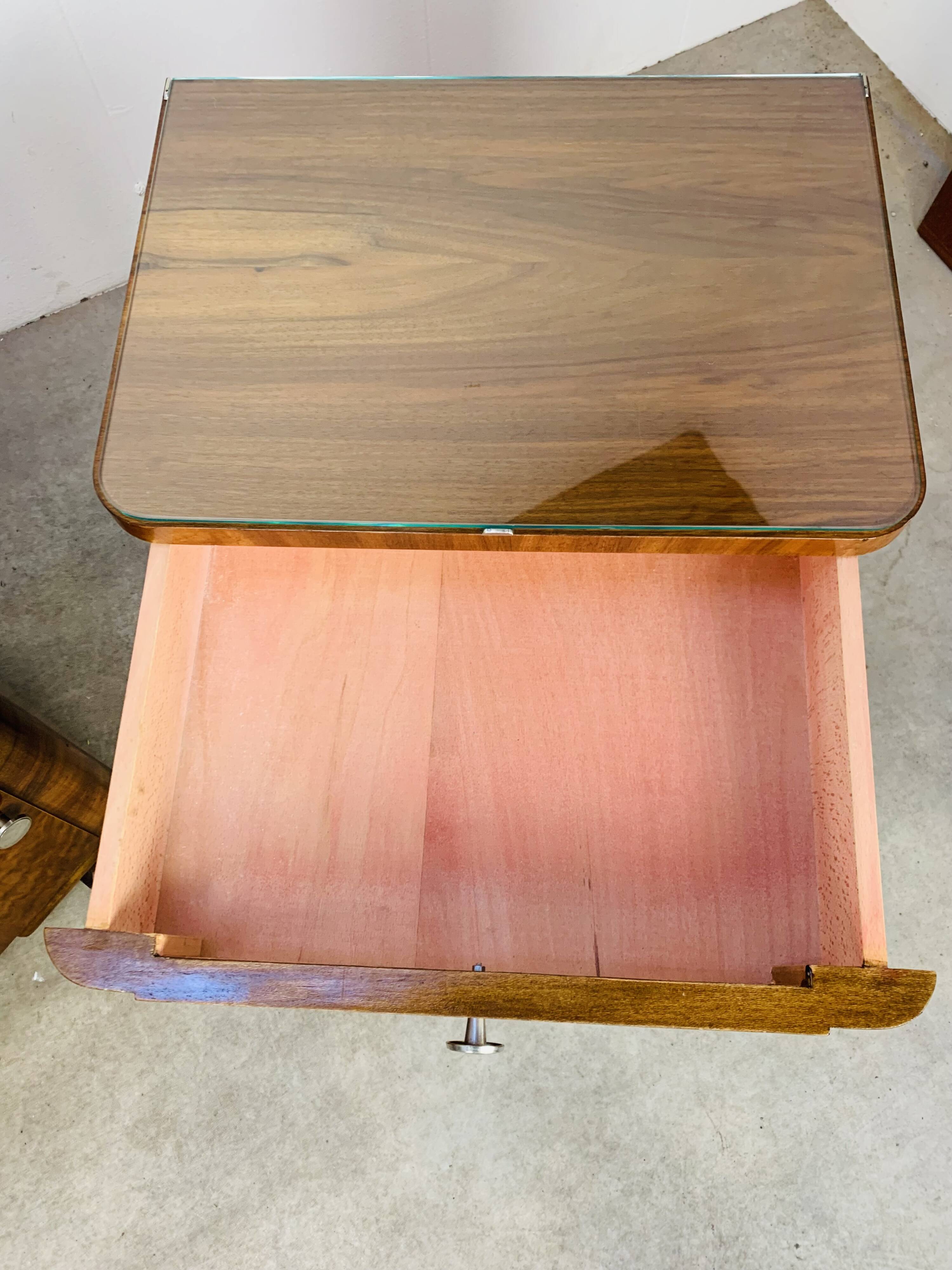 Pair of Art Deco bedside tables, 1930s