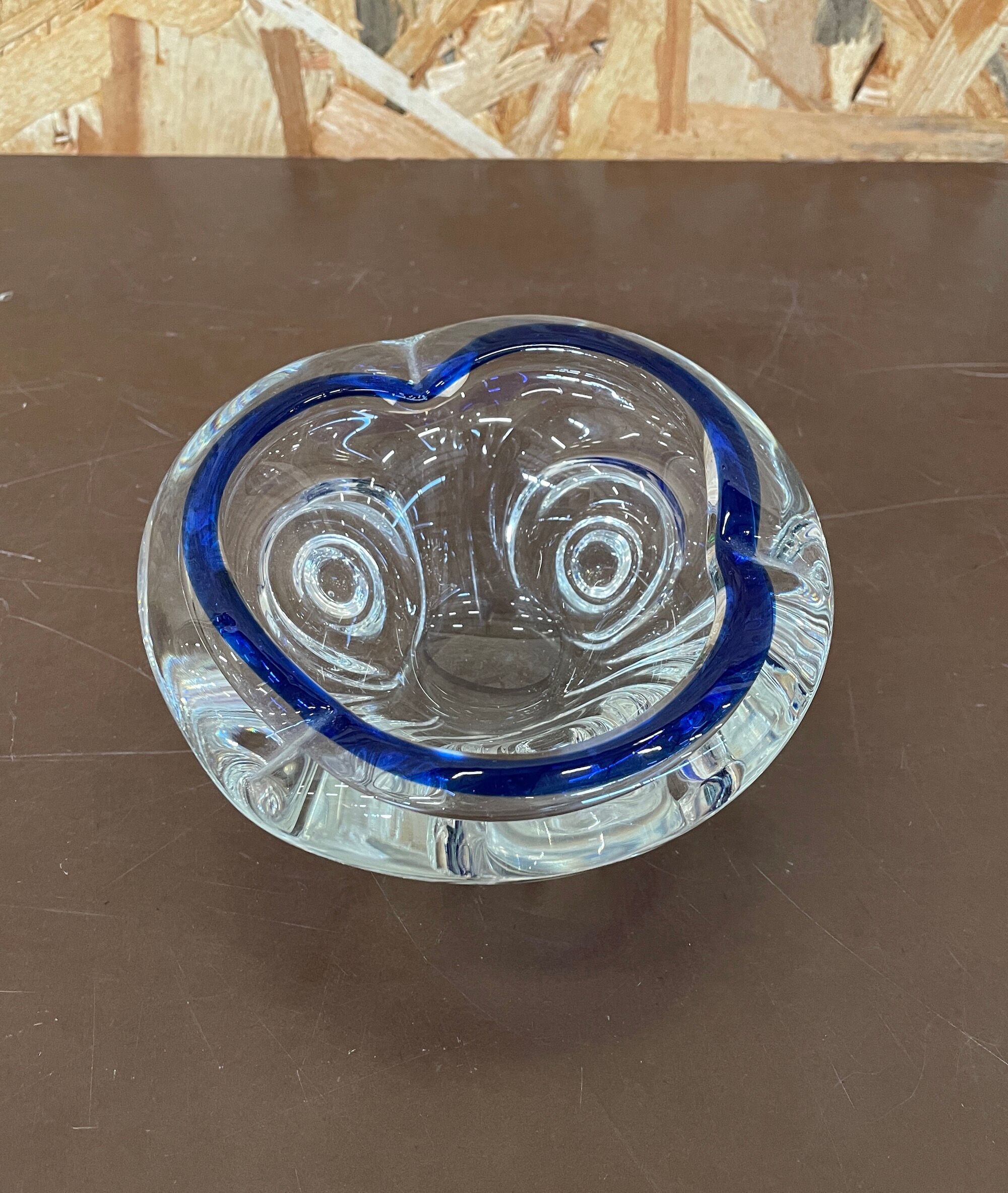 Cendrier en verre de Murano