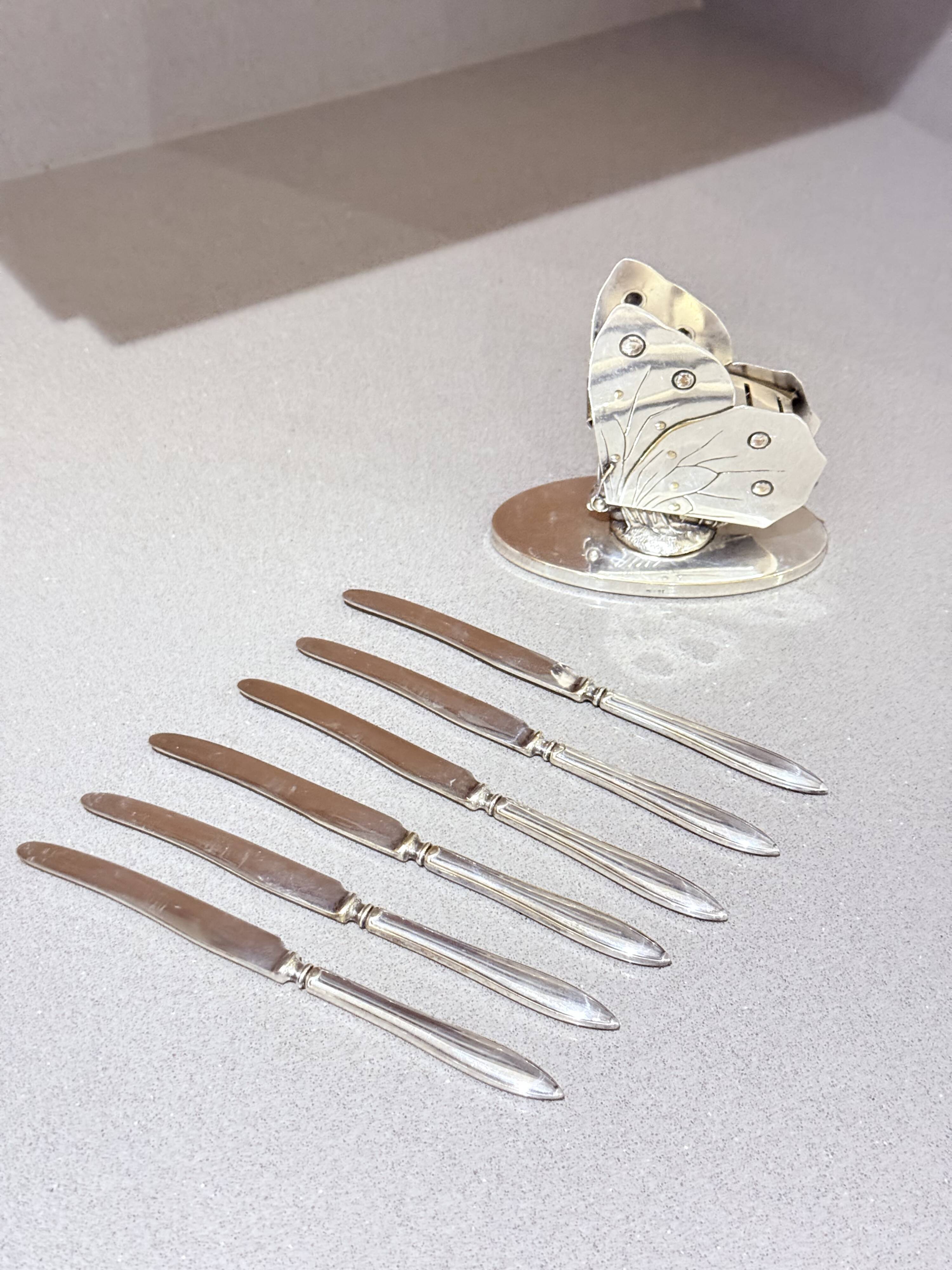 Vintage Silver-Plated Butterfly Knife Holder Set of Six Decorative Butter Knives