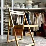 Folding chair in light wood