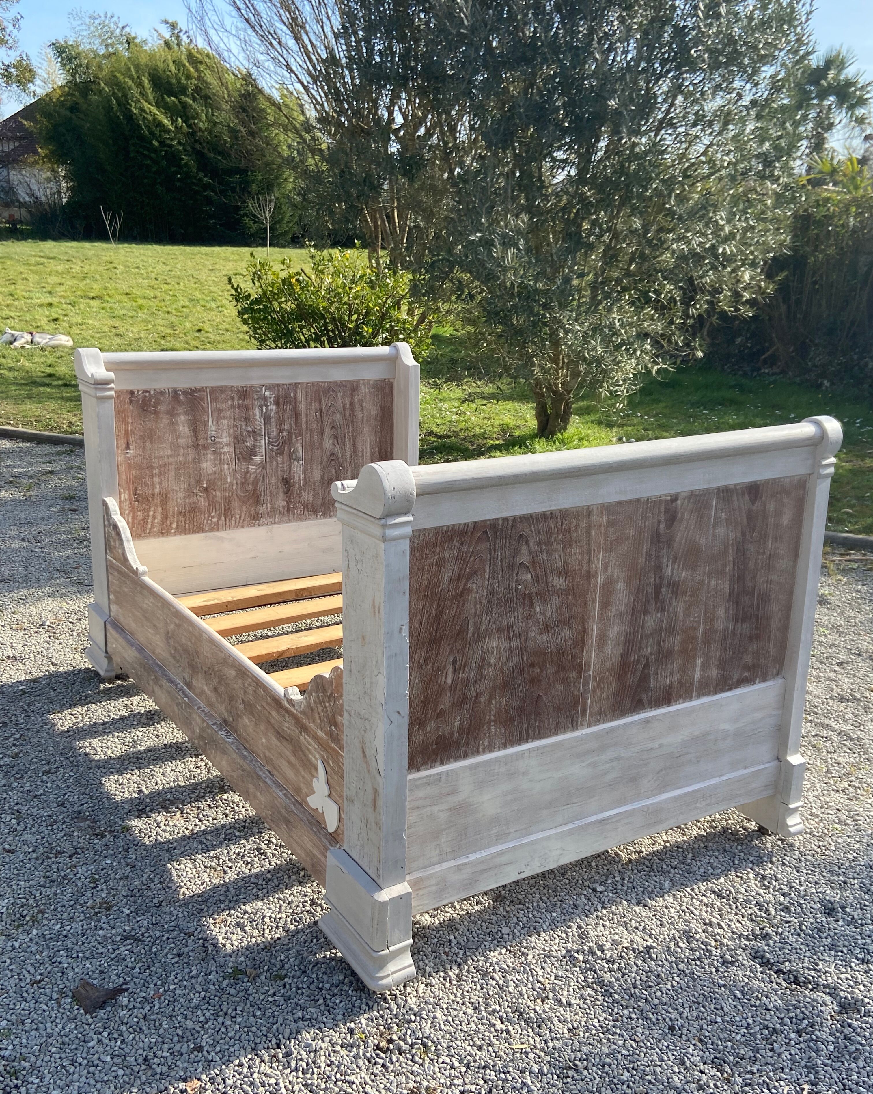 Lit bateau ancien