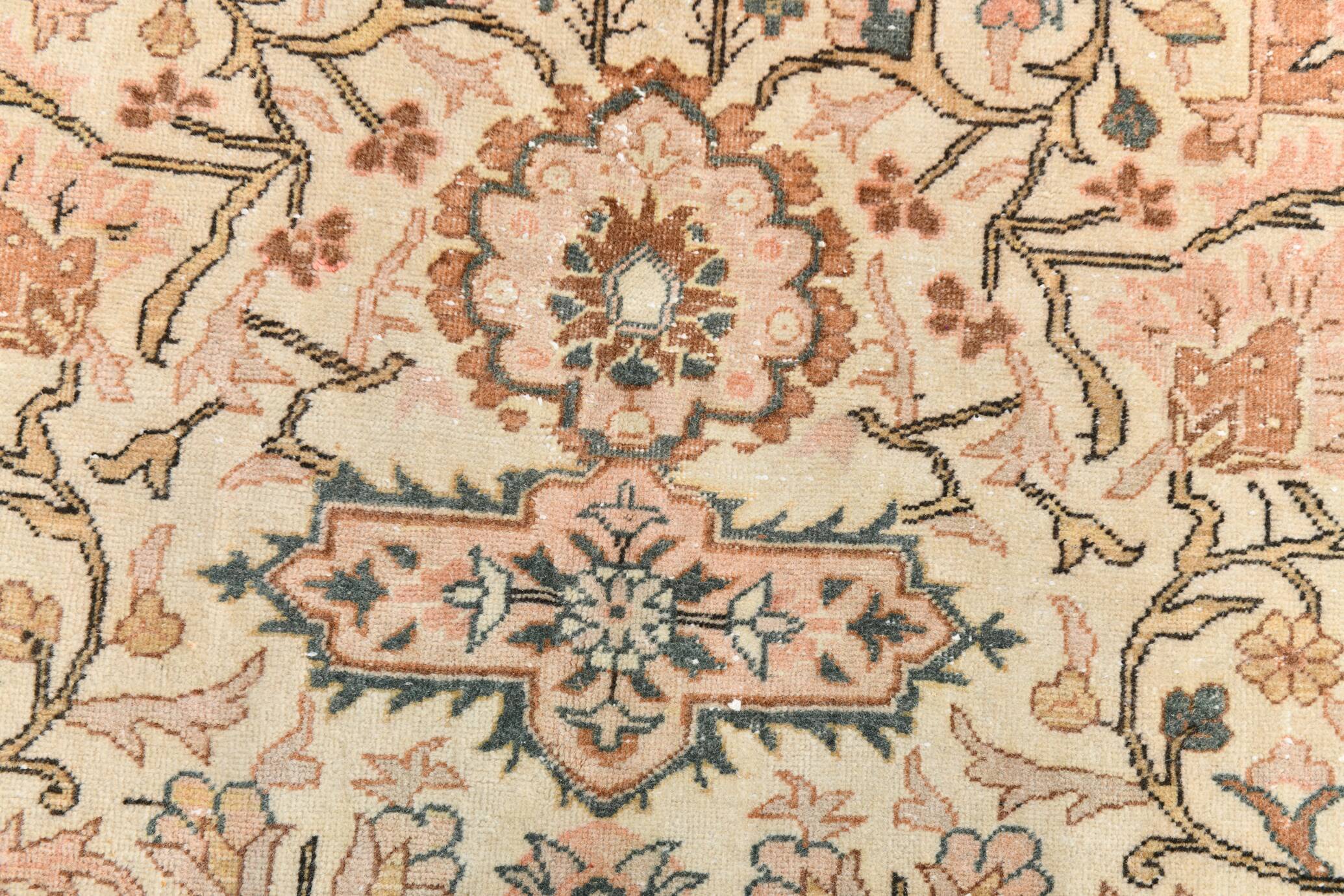 Shades Of Beige Rare Style Vintage Oushak Area Rug, 193x286 Cm