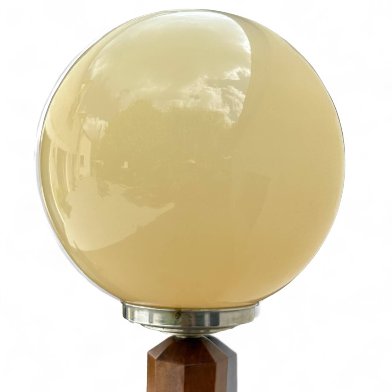 Art Deco modernist floor lamp in walnut and opaline globe, 1930s.