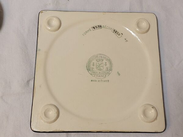 Ensemble émaux de Longwy dessous de plat et de bouteille décor floral