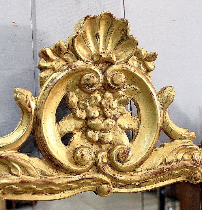 Miroir en bois doré, style Louis XV – début XXe