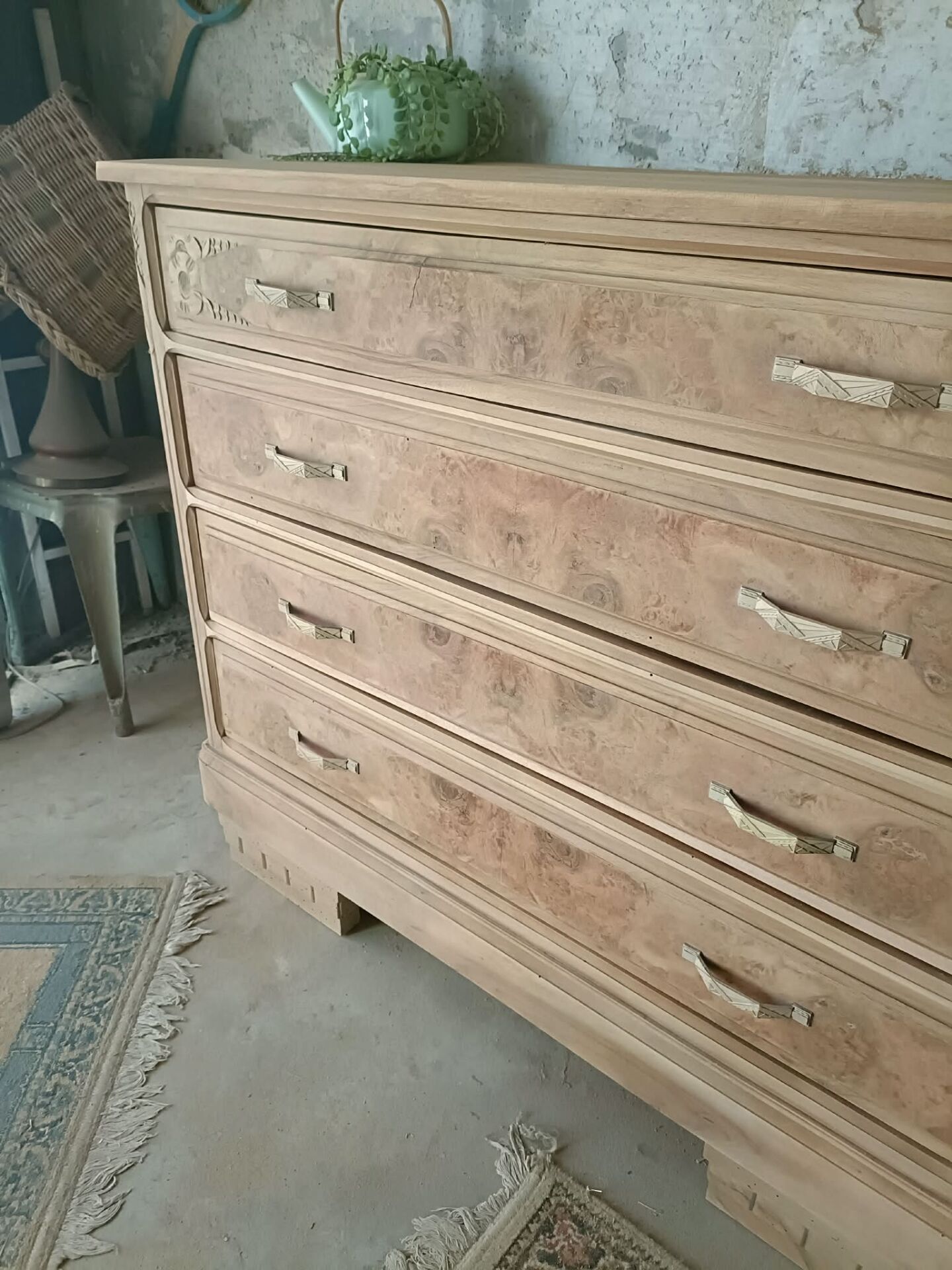 Art Deco chest of drawers
