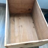 Caisse ancienne bois guigoz