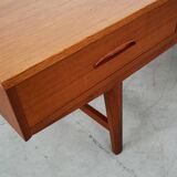 Buffet bas danois en teck, années 1960
