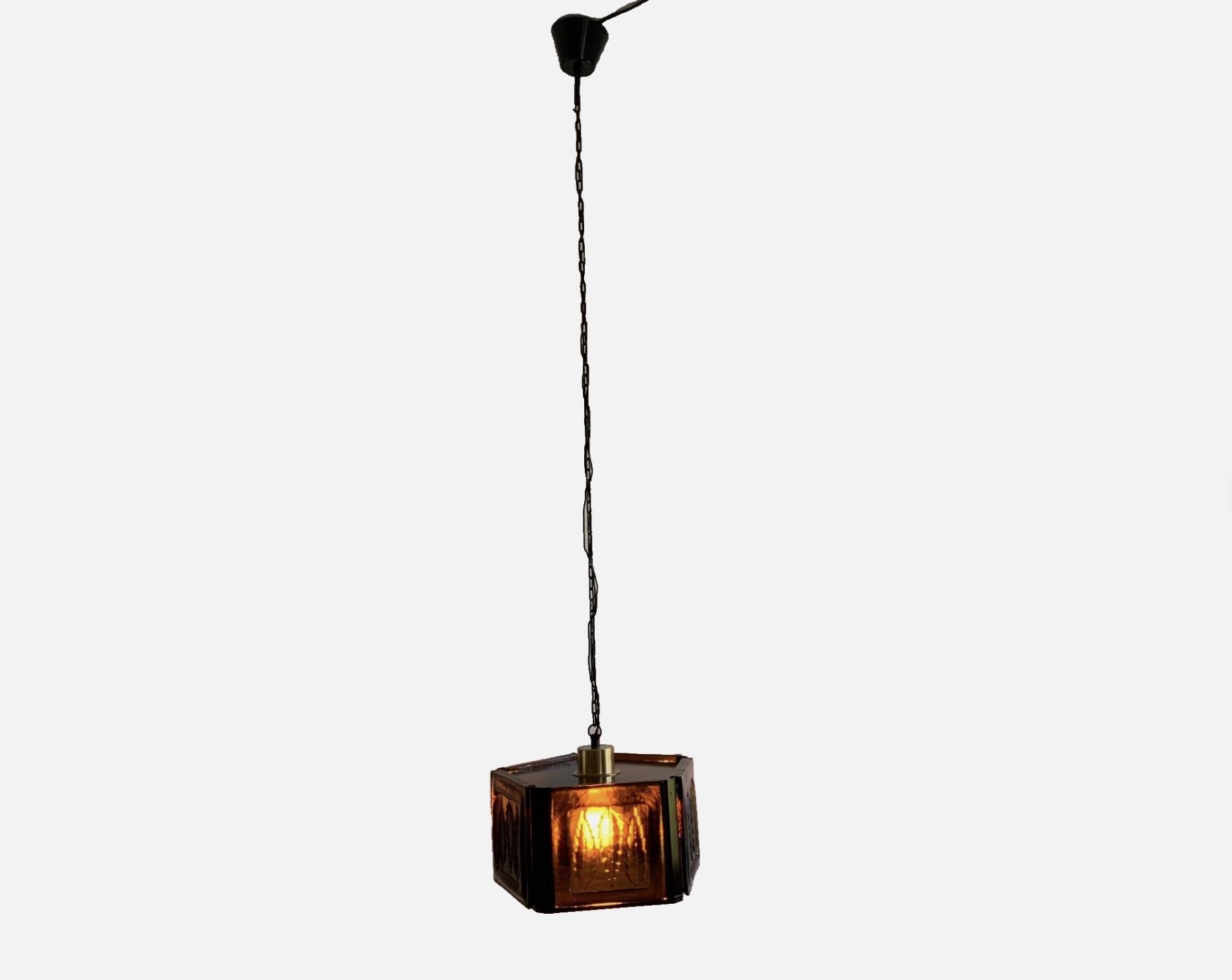 Suspension en verre ambré par Erik Hoglund Kosta Boda, années 1970
