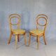 Deux chaises N°10 de Thonet 1870 noyer clair