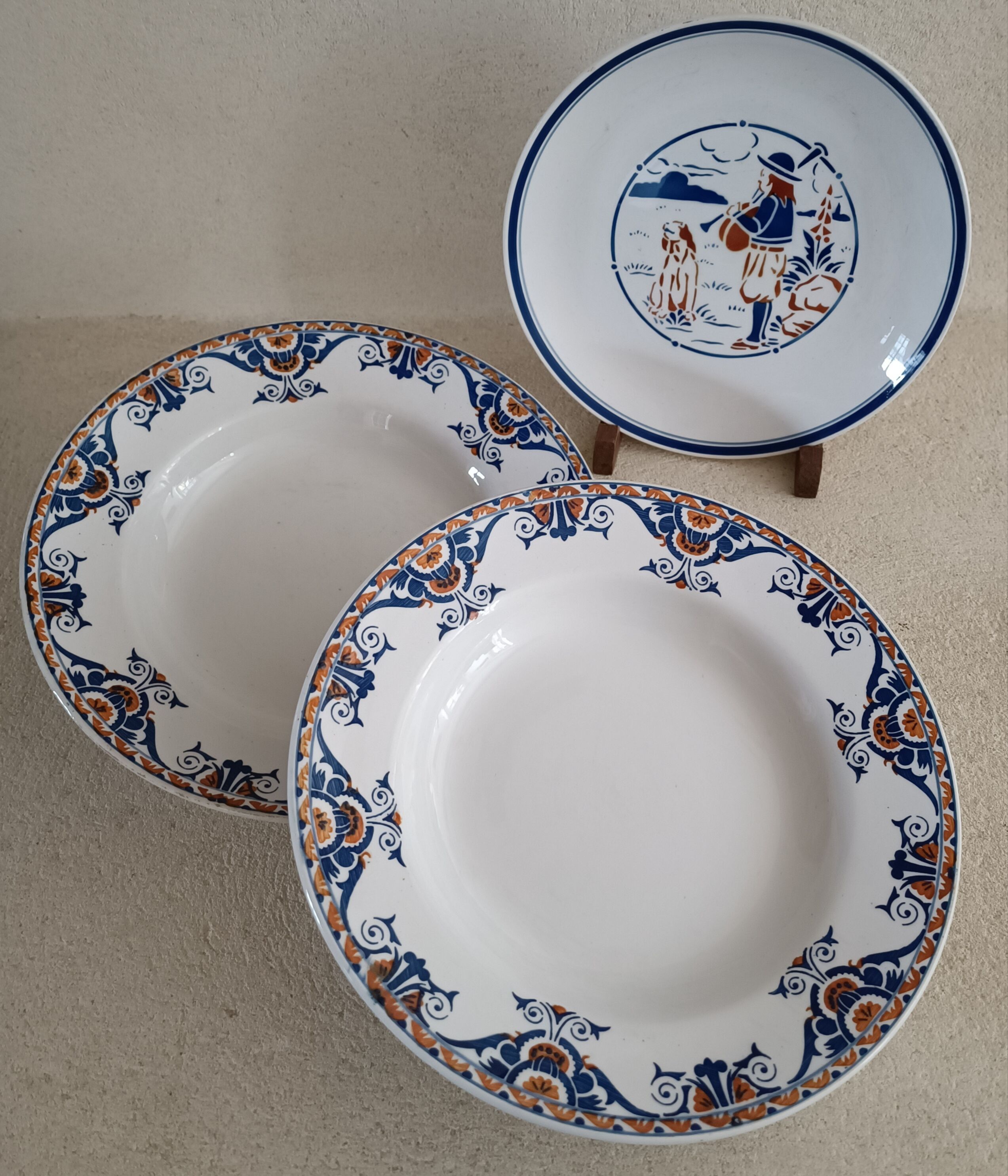 2 hollow plates Moulins des loups & Hamage