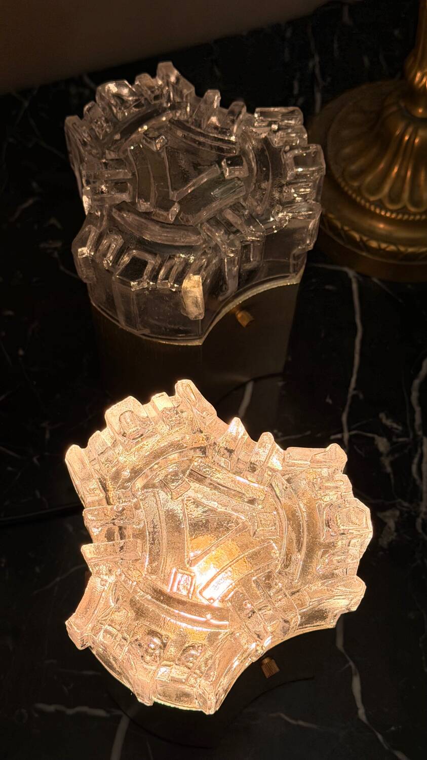 Pair of Space Age lamps from the 70s – Made in Italy – sculpted glass –