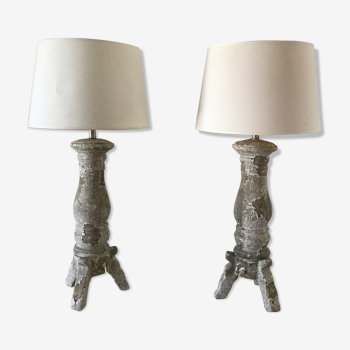 Pairs of lamps in stone