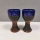 Deux mugs en céramique partiellement émaillée bleue, de Seilast Wisby Suède